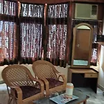Sarnath Motel And Resort
