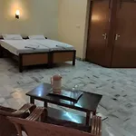 Sarnath Motel And Resort